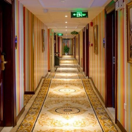 Vienna Hotel - Shenzhen Dongmen Hubei Metro Station Exterior photo